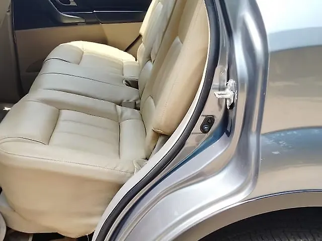 Used Mahindra XUV500 [2015-2018] W6 AT in Delhi