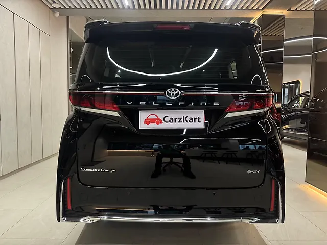 Used Toyota Vellfire VIP – Executive Lounge in Mumbai
