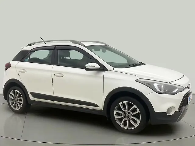 Used 2015 Hyundai i20 Active in Mumbai