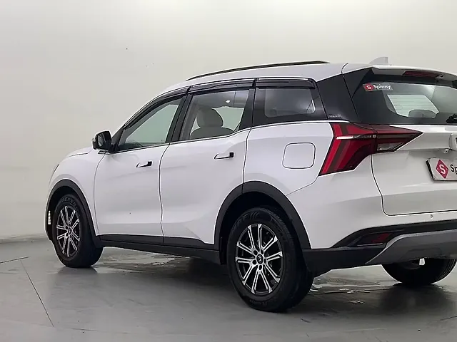 Used Mahindra XUV700 AX 7 Petrol AT Luxury Pack 7 STR [2021] in Delhi