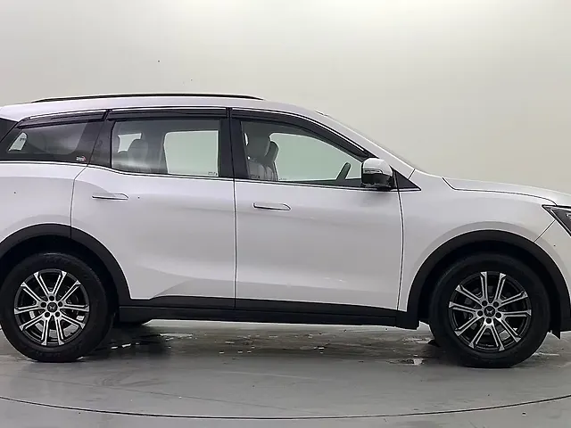 Used Mahindra XUV700 AX 7 Petrol AT Luxury Pack 7 STR [2021] in Delhi