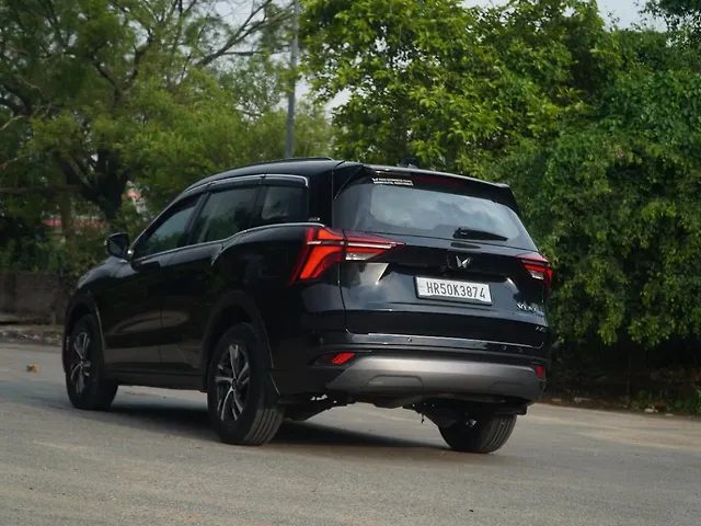 Used Mahindra XUV700 AX5 Diesel AT 7 STR in Delhi