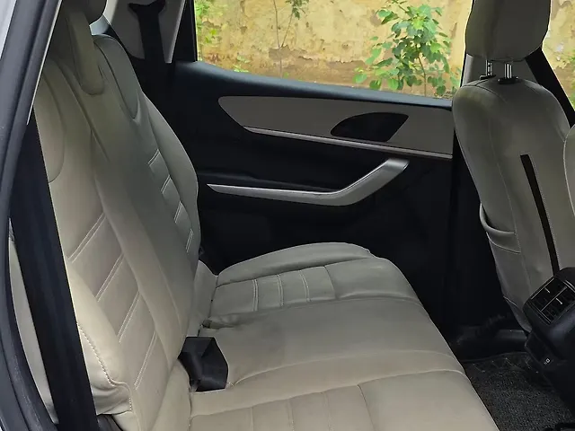 Used Mahindra XUV700 MX Petrol MT 5 STR [2021] in Ghaziabad
