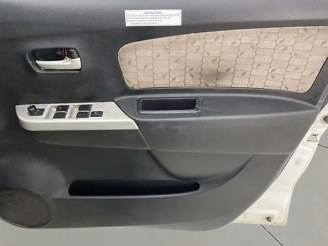 Used Maruti Suzuki Wagon R 1.0 [2014-2019] VXI AMT in Ahmedabad