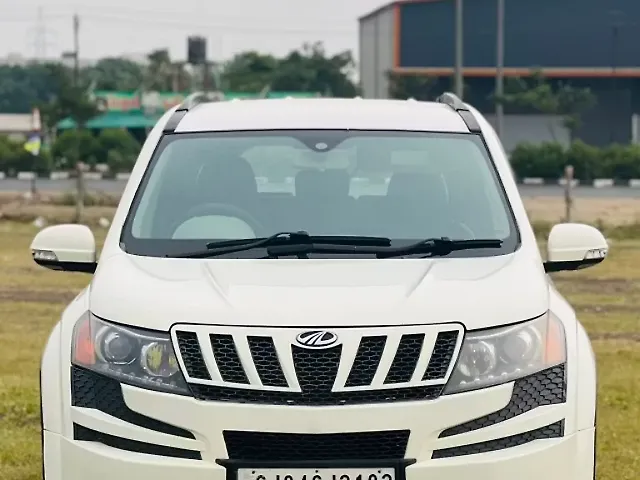 Used 2015 Mahindra XUV500 in Surat
