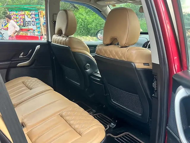 Used Mahindra XUV500 W11 AT in Delhi