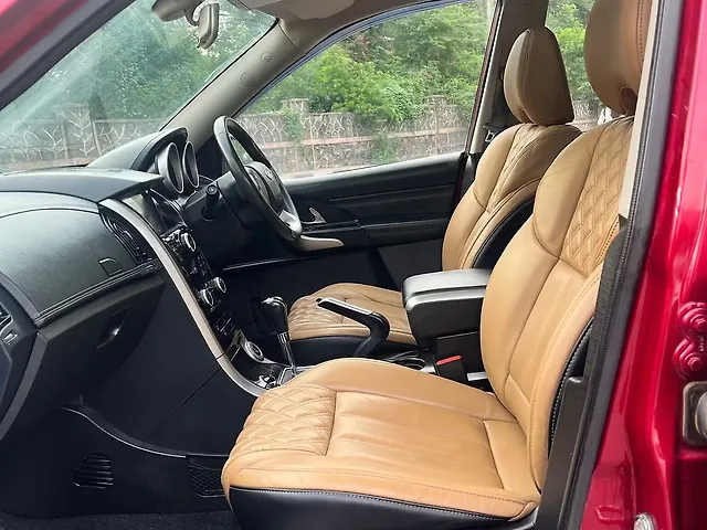 Used Mahindra XUV500 W11 AT in Delhi