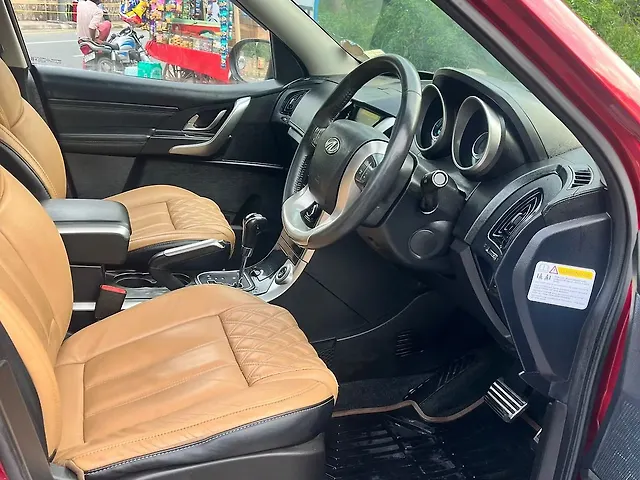 Used Mahindra XUV500 W11 AT in Delhi