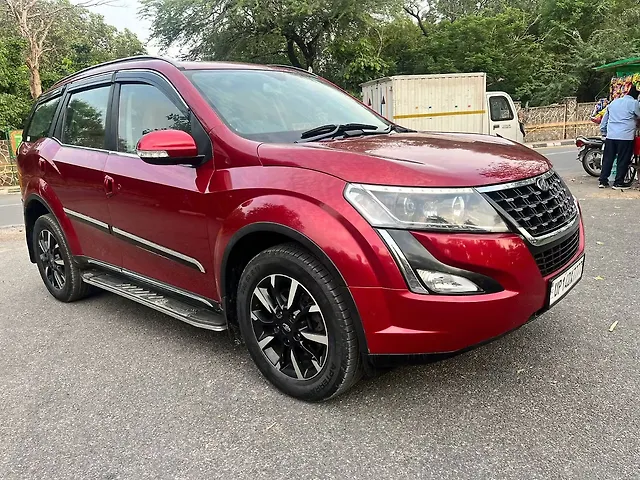 Used Mahindra XUV500 W11 AT in Delhi