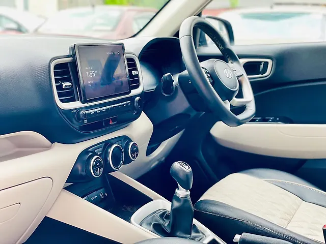Used Hyundai Venue [2022-2023] SX 1.2 Petrol in Surat