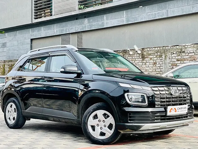 Used Hyundai Venue [2022-2023] SX 1.2 Petrol in Surat