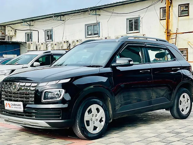 Used Hyundai Venue [2022-2023] SX 1.2 Petrol in Surat