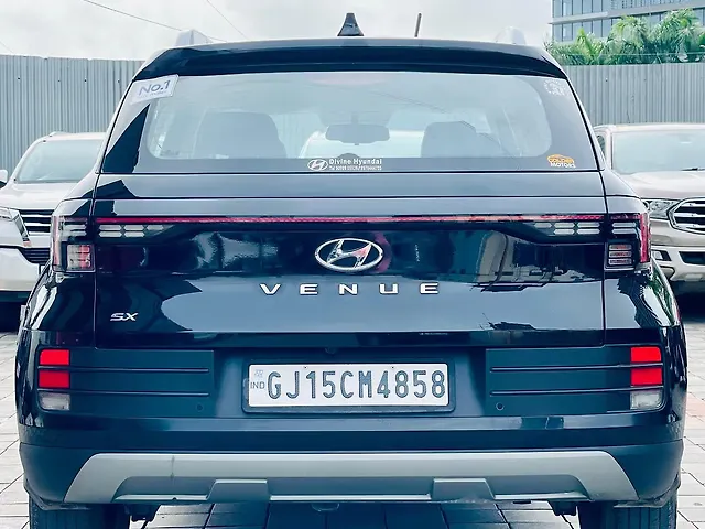 Used Hyundai Venue [2022-2023] SX 1.2 Petrol in Surat