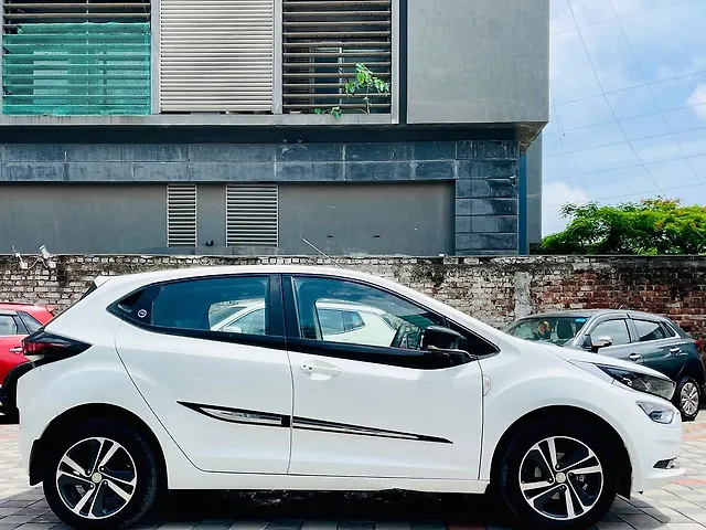 Used Tata Altroz [2020] [2020-2025] XZ iCNG in Surat