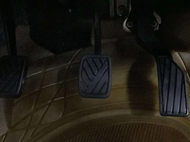 Used Maruti Suzuki Swift DZire [2011-2015] VXI in Delhi