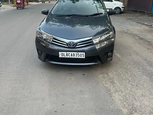Used 2014 Toyota Corolla Altis in Delhi