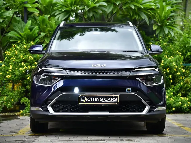 Used 2022 Kia Carens in Kolkata