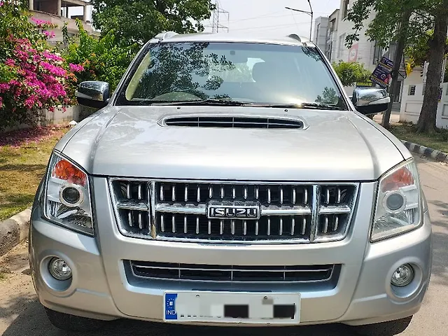 Used 2015 Isuzu MU7 in Mohali