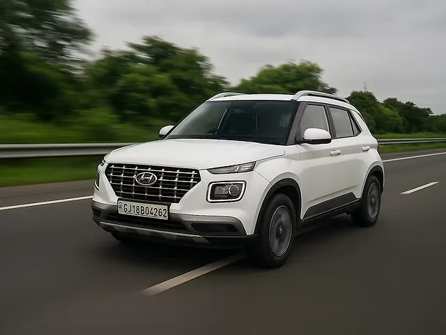 Used 2022 Hyundai Venue in Surat
