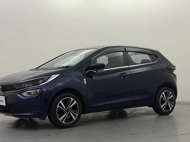 Used 2023 Tata Altroz in Delhi