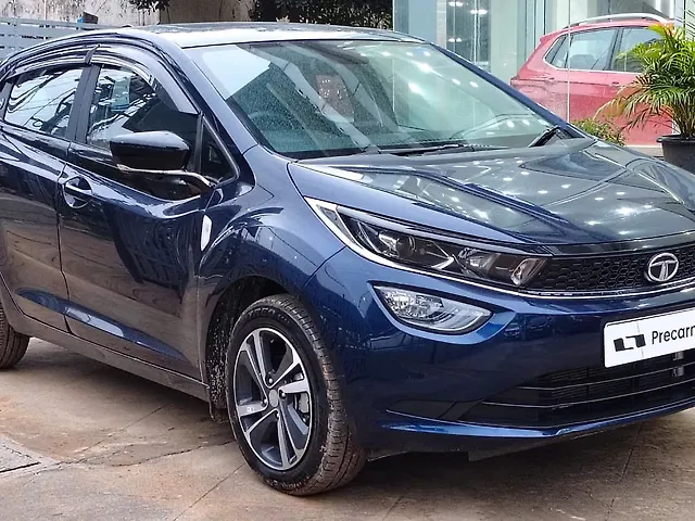 Used 2023 Tata Altroz in Bangalore
