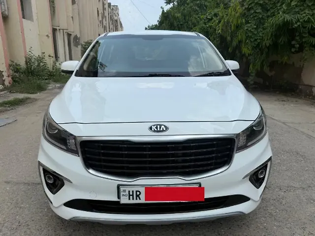 Used 2021 Kia Carnival in Delhi