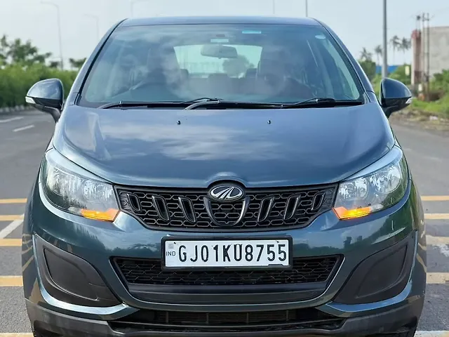 Used 2019 Mahindra Marazzo in Surat