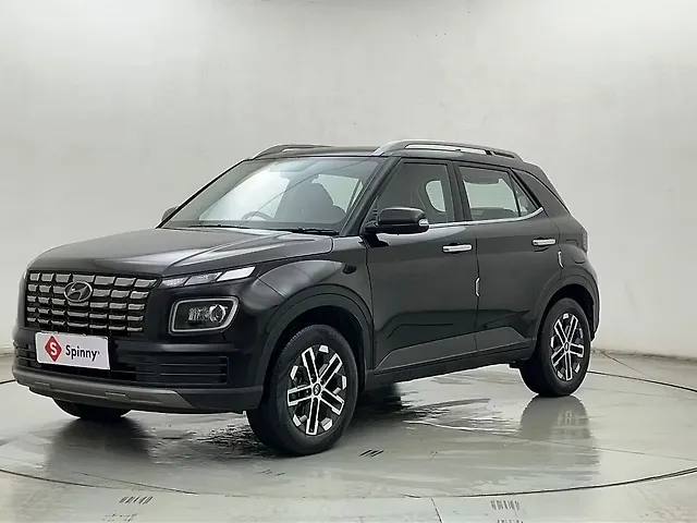 Used 2022 Hyundai Venue in Mumbai