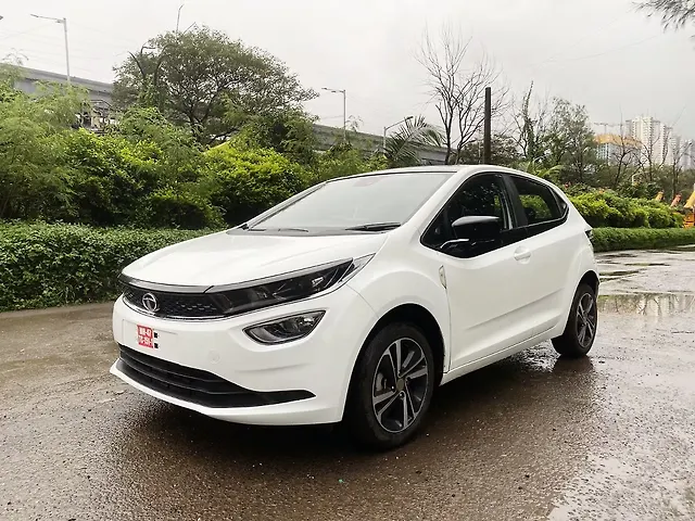 Used 2023 Tata Altroz in Mumbai