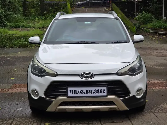 Used 2015 Hyundai i20 Active in Mumbai