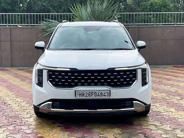 Used 2024 Kia Carnival in Delhi