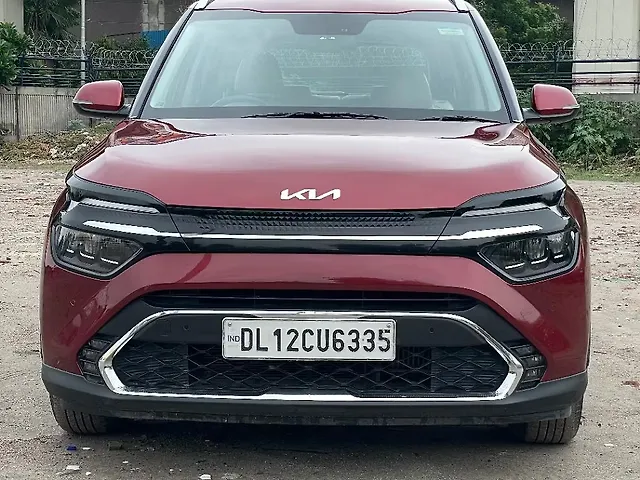 Used 2022 Kia Carens in Delhi