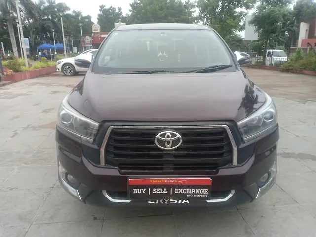 Used 2017 Toyota Innova Crysta in Surat