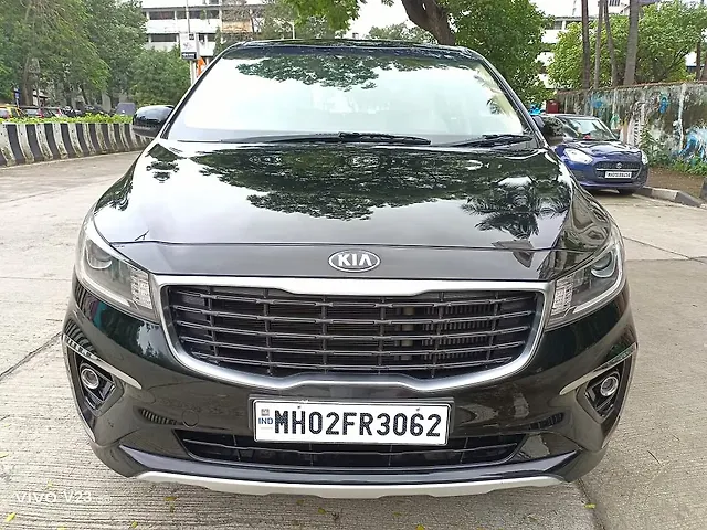 Used 2021 Kia Carnival in Mumbai