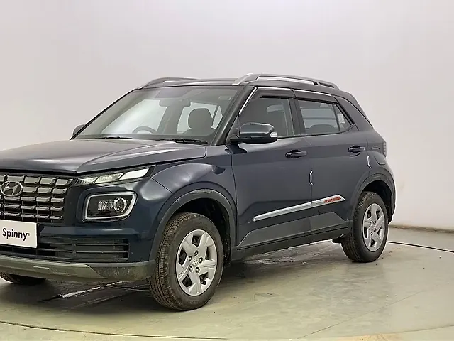 Used 2022 Hyundai Venue in Kolkata