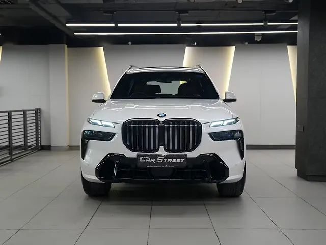 Used 2023 BMW X7 in Delhi
