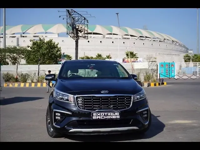 Used 2020 Kia Carnival in Lucknow