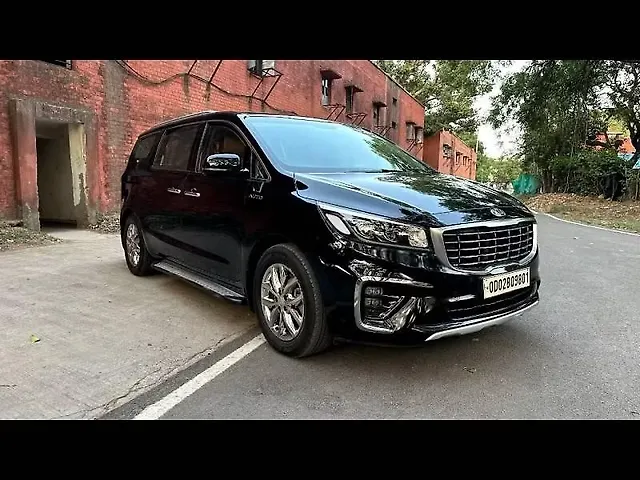 Used 2021 Kia Carnival in Delhi
