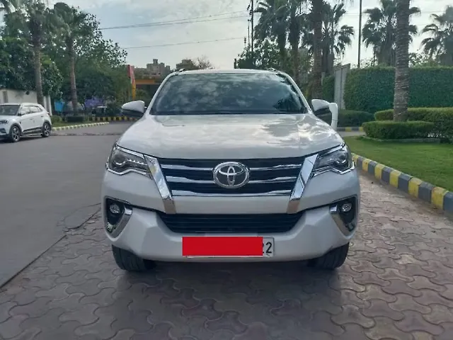 Used 2019 Toyota Fortuner in Delhi