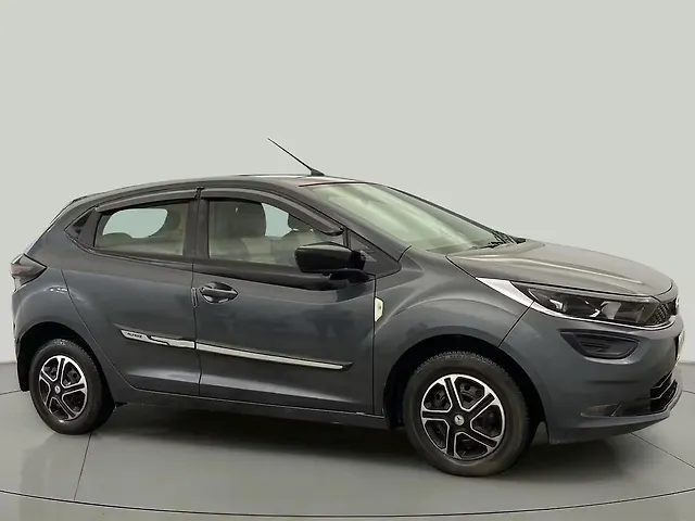 Used 2021 Tata Altroz in Delhi