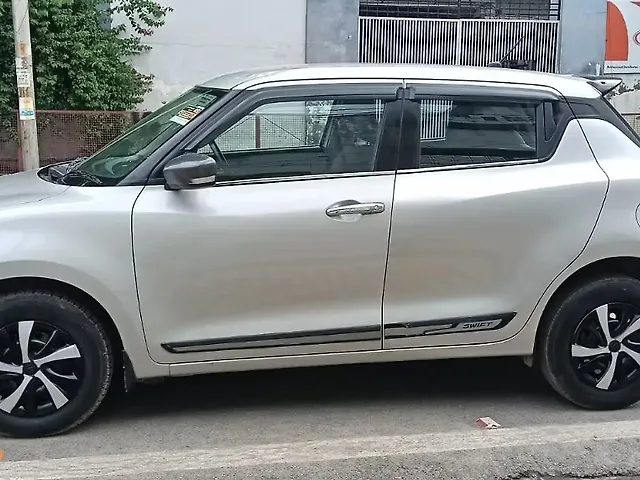 Used Maruti Suzuki Swift [2021-2024] VXi in Kanpur