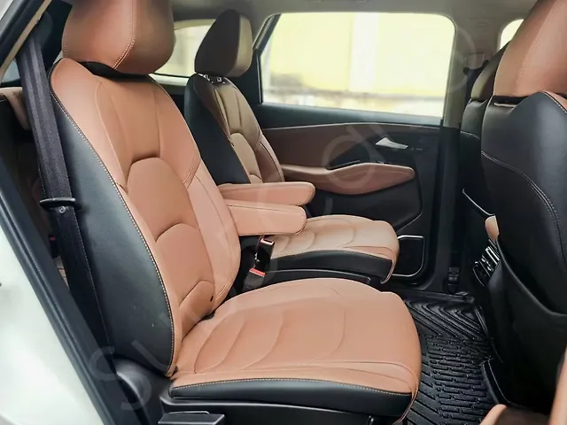 Used MG Hector Plus Savvy Pro 1.5 Turbo Petrol CVT 6 STR in Hyderabad