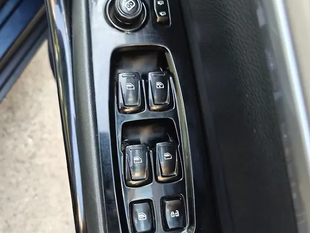 Used Mahindra XUV700 AX 7 Diesel  AT Luxury Pack 7 STR [2021] in Delhi