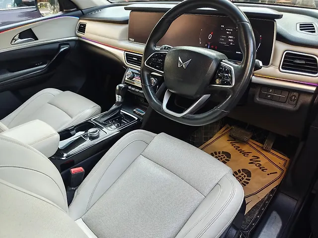 Used Mahindra XUV700 AX 7 Diesel  AT Luxury Pack 7 STR [2021] in Delhi