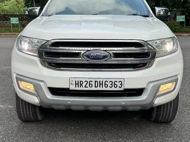 Used 2017 Ford Endeavour in Delhi