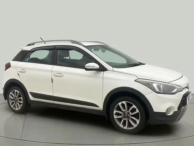 Used 2015 Hyundai i20 Active in Mumbai