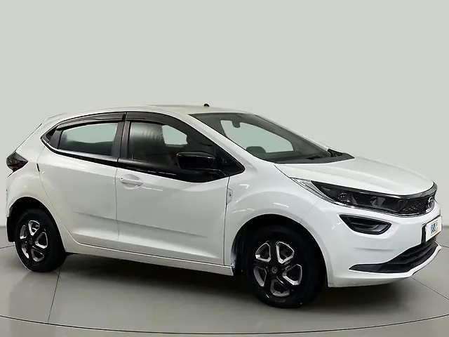 Used 2021 Tata Altroz in Delhi