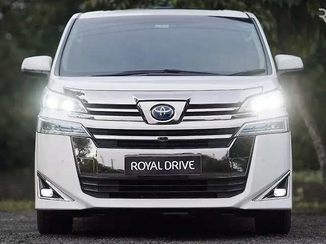 Used 2020 Toyota Vellfire in Kochi