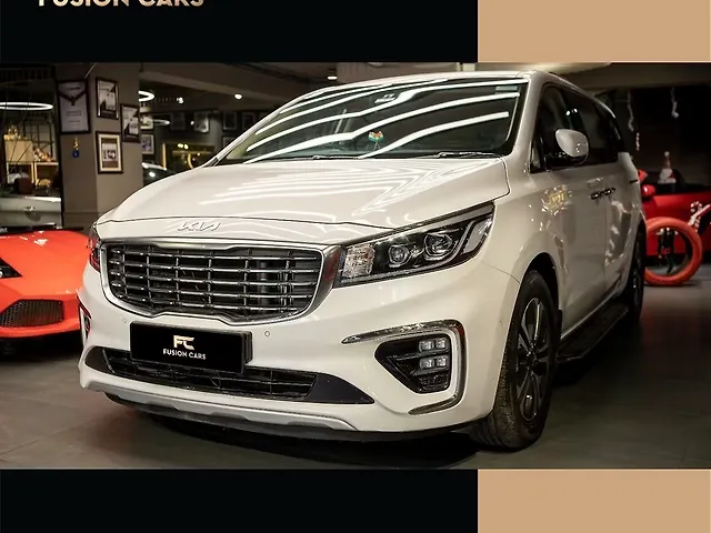 Used 2023 Kia Carnival in Delhi