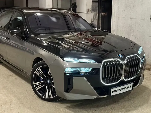 Used 2023 BMW i7 in Mumbai